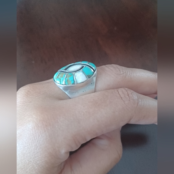 VINTAGE Hand Made:Native American Zuni Hummingbird Turquoise and Moon Stone Ring - Picture 2 of 7